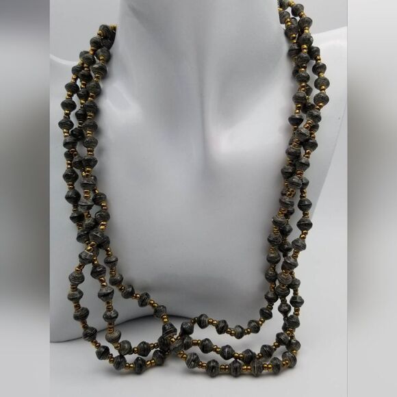 Green forest lantern cobweb Gothic elf necklace - Picture 1 of 2